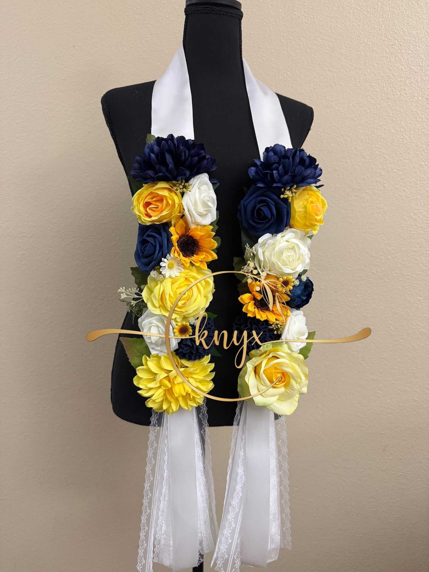 Unique Graduation Flower Lei (YELLOW, WHITE & BLUE)